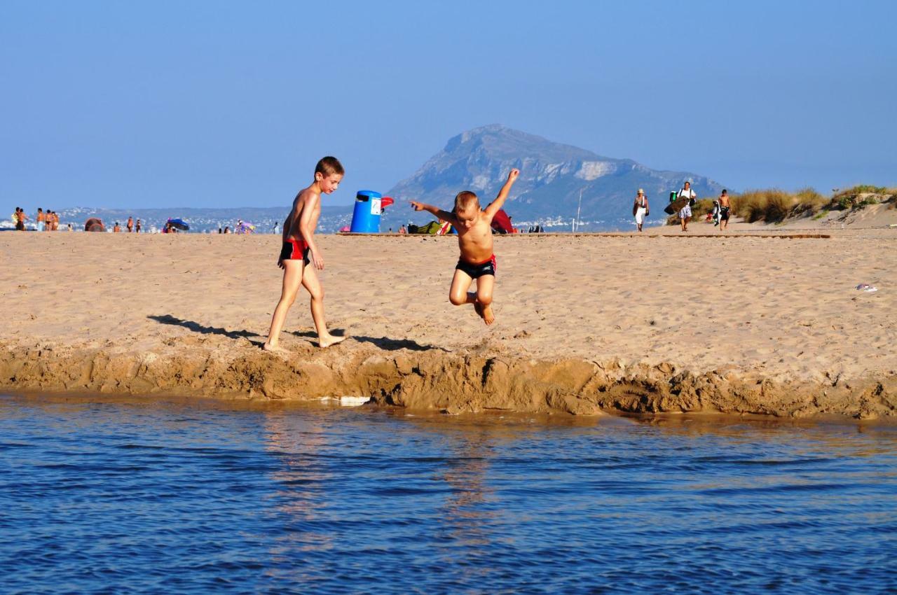 Family Beach Villa Rubens Oliva Kültér fotó